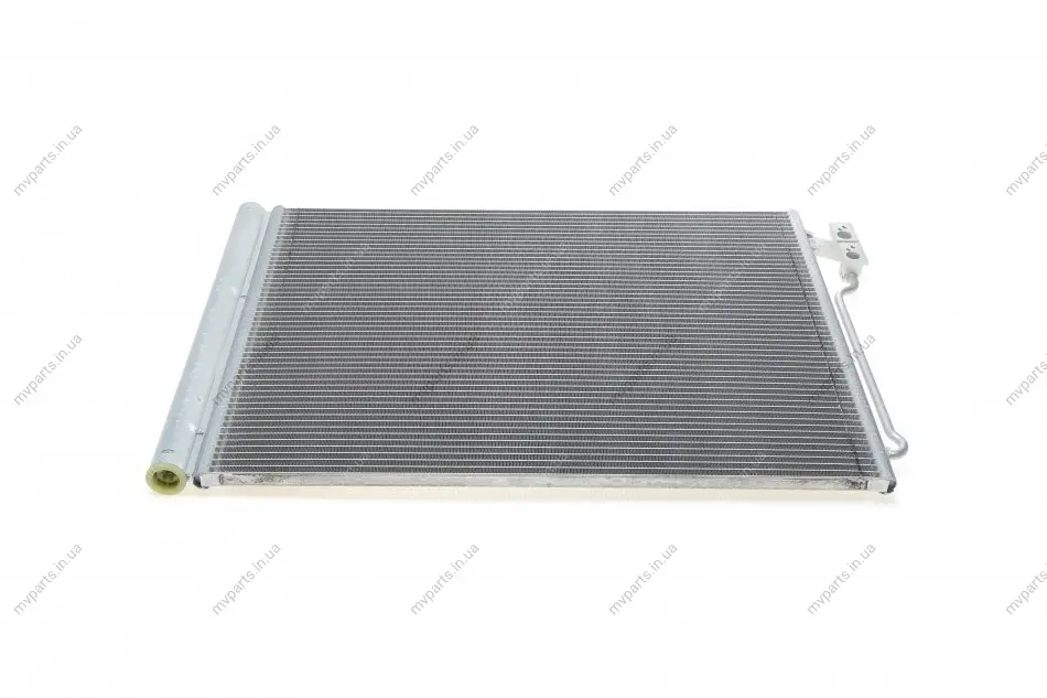 Радіатор кондиціонера BMW 5 (F10/F11/F18)/7 (F01/F02/F03/F04) 2.0/2.8 09-17 VALEO Valeo 814192 (фото 1)
