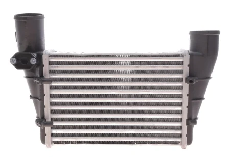 Радіатор інтеркулера Audi A4/A6/VW Passat 1.8/1.9TDI 95-05 VALEO Valeo 817625
