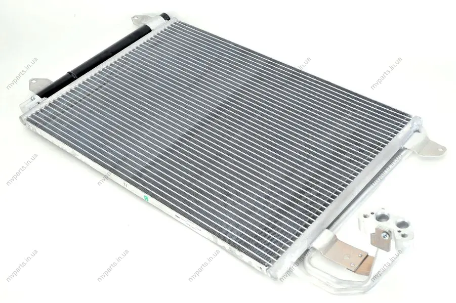 Радіатор кондиціонера VW Caddy III 03- VALEO Valeo 817777 (фото 1)