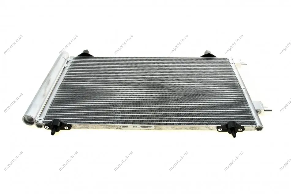 Радіатор кондиціонера Citroen Berlingo/Peugeot Partner 1.6i 08-18 VALEO Valeo 818170 (фото 1)