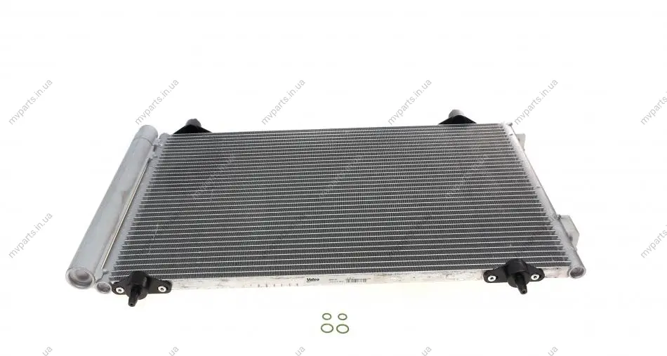 Радіатор кондиціонера Citroen Berlingo/Peugeot Partner 1.6i 08-18 VALEO Valeo 818171 (фото 1)