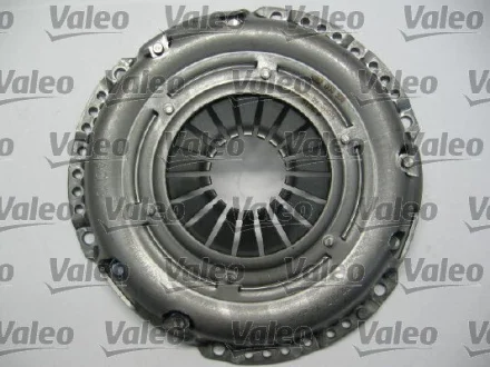 Комплект зчеплення Ford C-max/Focus II 1.8 06-12 (d=220/z=17) VALEO Valeo 826743