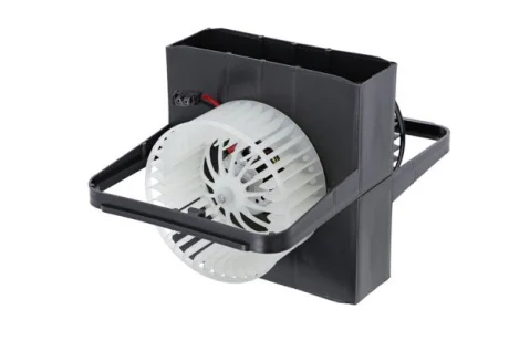Моторчик пічки BMW 3 (E46)/X3 (E83) 1,6-3,2 97-11 M43/M47/M54/M57/N42/N46 VALEO Valeo 884530