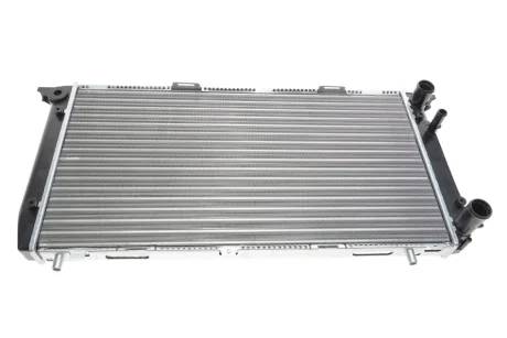 Радіатор охолодження Audi 80/100 1,6-2,0 86- VAN WEZEL Van Wezel 03002047