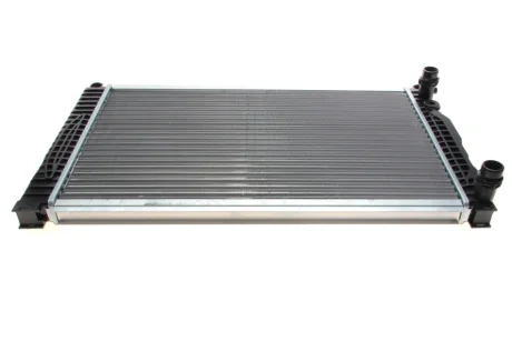 Радіатор охолодження Audi A4/A6/VW Passat 1.6-2.8 94-08 VAN WEZEL Van Wezel 03002123