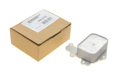 Радіатор масляний Citroen Berlingo/C3/C4/Peugeot 208/308 1.2THP/PureTech (теплообмінник) VAN WEZEL Van Wezel 09013702