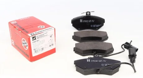 Колодки гальмівні (передні) Audi A4 94-08/Seat Exeo 08-13/VW Passat 96-00 (Lucas) (з датчиком) 21945.195.2 ZIMMERMANN 21945-195-2
